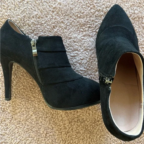 Women's Platform Stiletto 4” Ankle Booties - Size 7 - Picture 2 of 7
